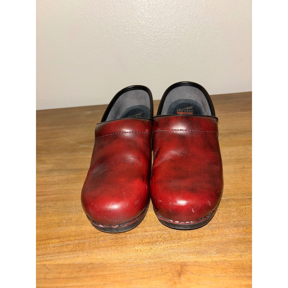 Dansko XP Womens Sz EU 39 Clogs Patent Burgundy Red
